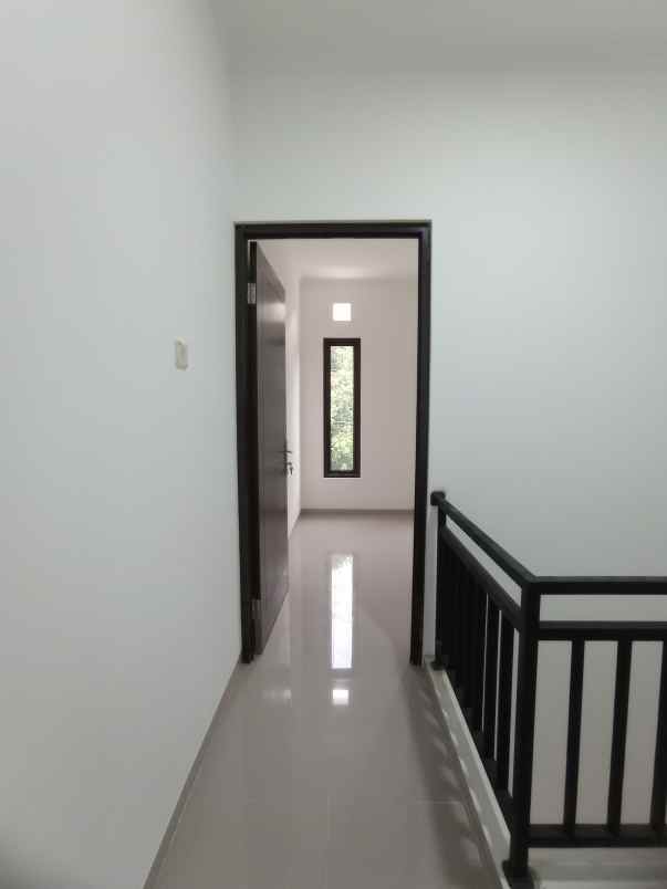 dijual rumah jl alinayah kemiri rawakalong