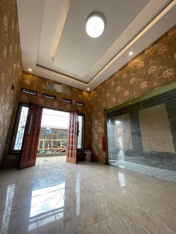 dijual rumah jl babakan sari