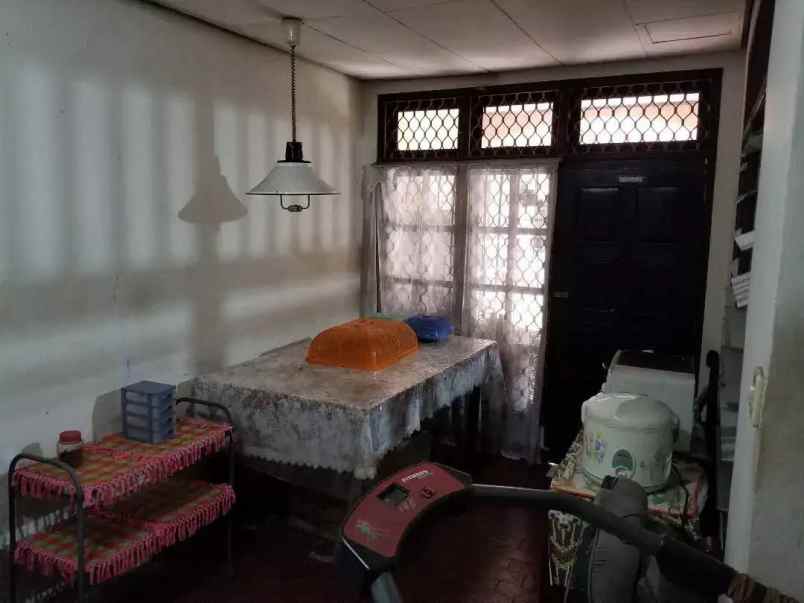 dijual rumah jl bukit indah tangsel