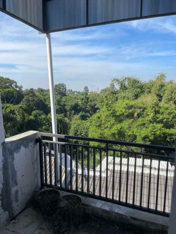 dijual rumah jl bukit sariwangi regency