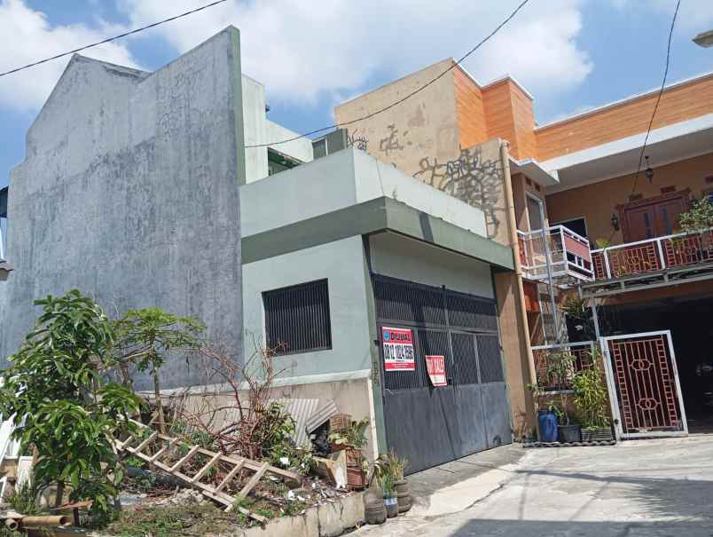 dijual rumah jl bukit sariwangi regency