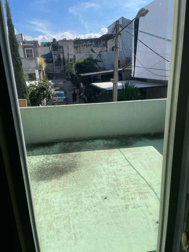 dijual rumah jl bukit sariwangi regency