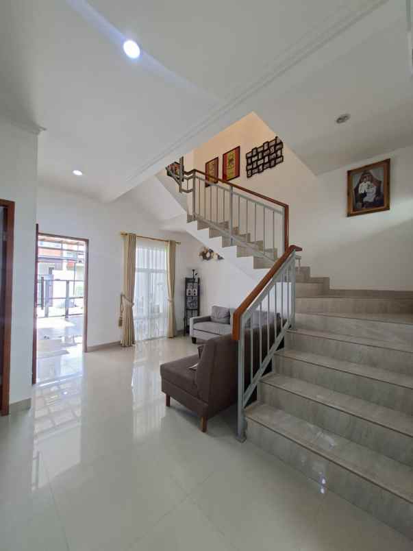 dijual rumah jl cijagra buah batu bandung