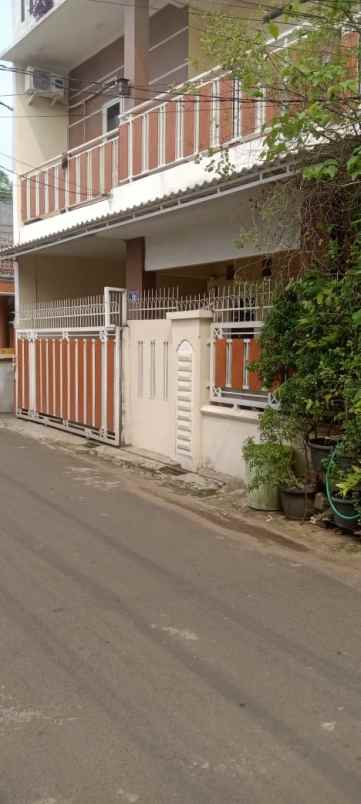 dijual rumah jl cijantung pasar rebo