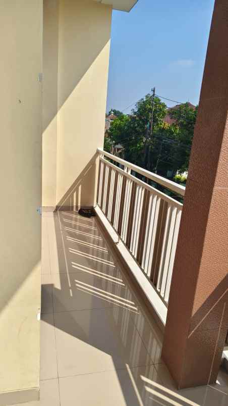 dijual rumah jl cijantung pasar rebo