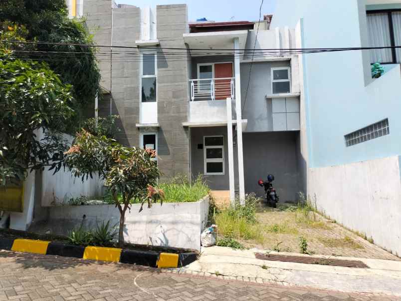 dijual rumah jl cipageran