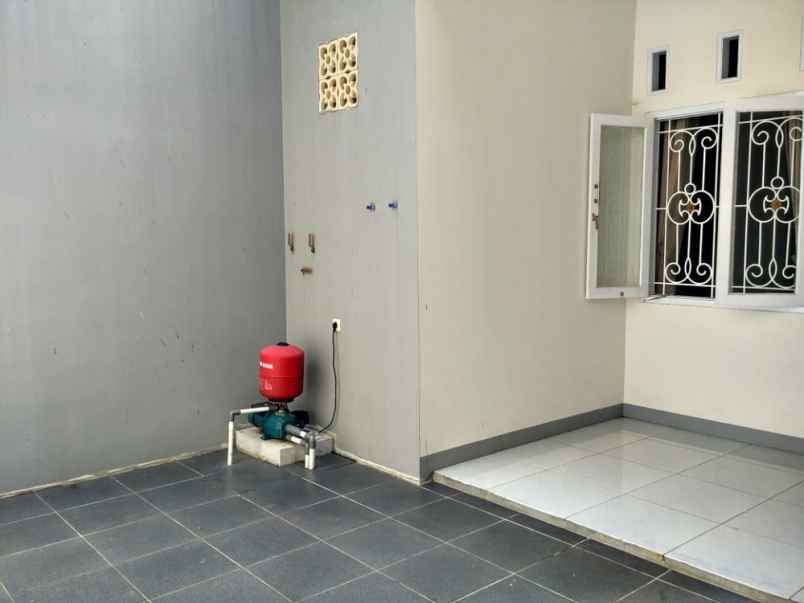 dijual rumah jl dieng iv no 6c kel