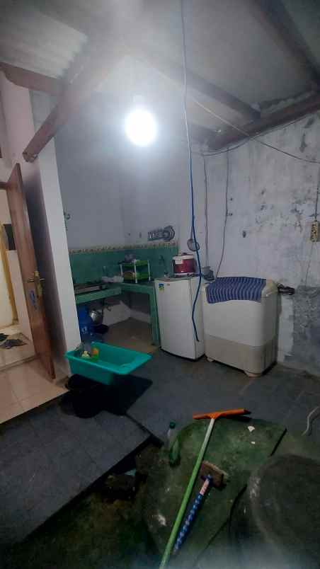 dijual rumah jl gito gati