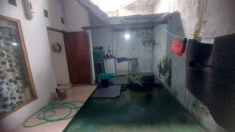 dijual rumah jl gito gati