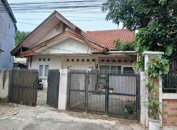 dijual rumah jl j sinda