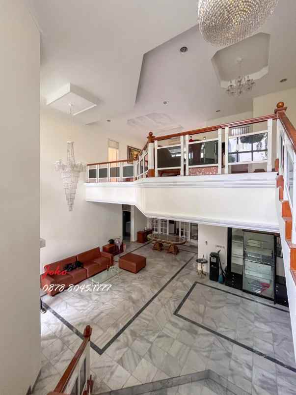 dijual rumah jl karang asem