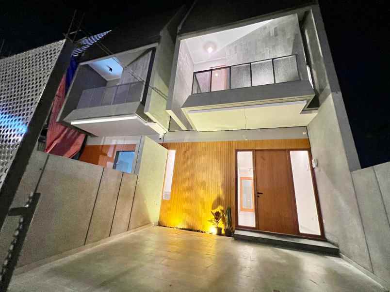 dijual rumah jl kodau raya pondok