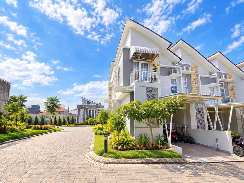 dijual rumah jl kramat asem no 36b rt