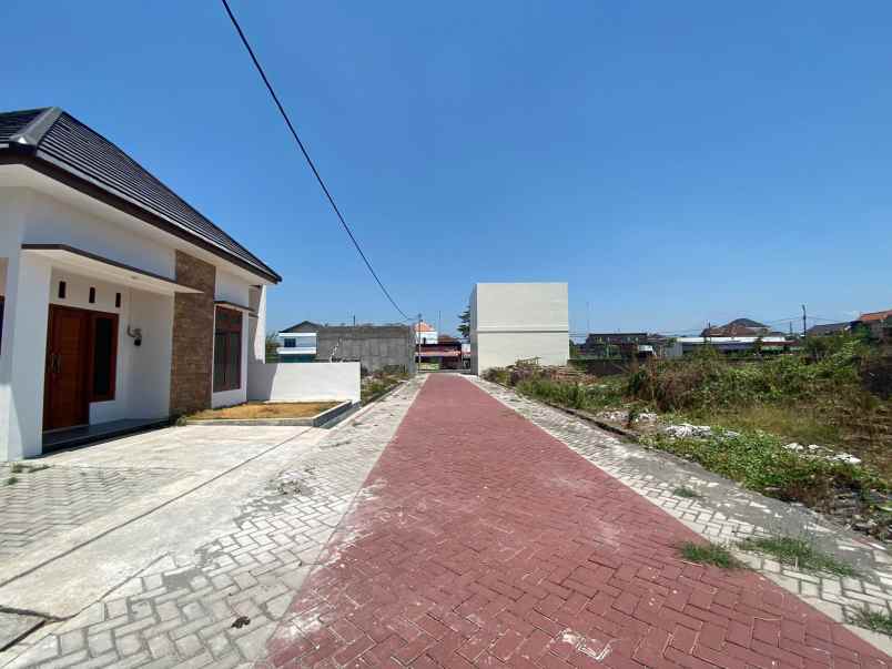 dijual rumah jl kuntowijoyodanu krapyak