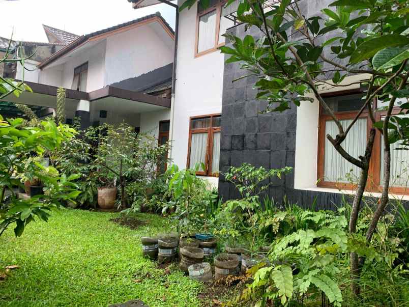 dijual rumah jl pasirkaliki ip