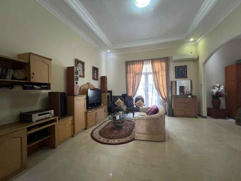 dijual rumah jl pedurenan cisalak
