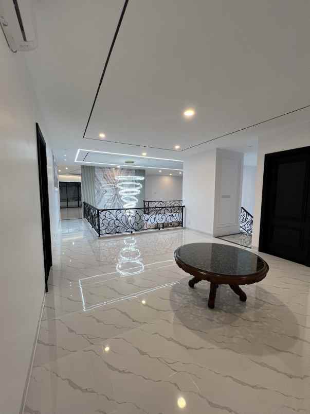 dijual rumah jl pembangunan 1 no 18b