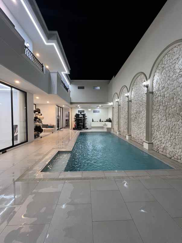 dijual rumah jl pembangunan 1 no 18b