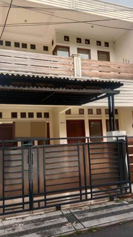 dijual rumah jl pondok kelapa duren