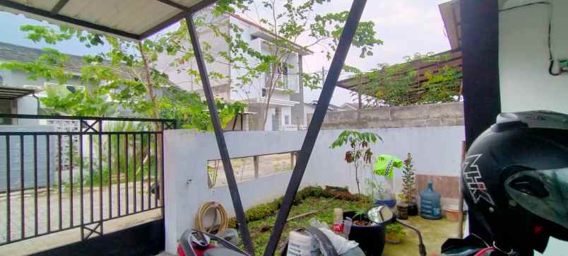 dijual rumah jl raya sadang subang