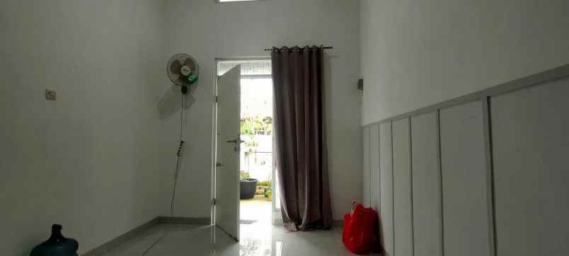 dijual rumah jl raya sadang subang