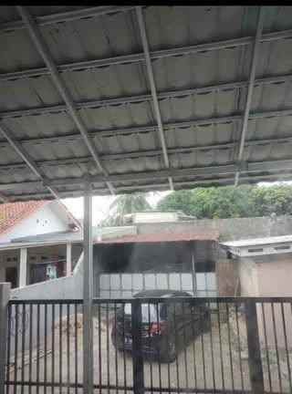 dijual rumah jl raya sukatani