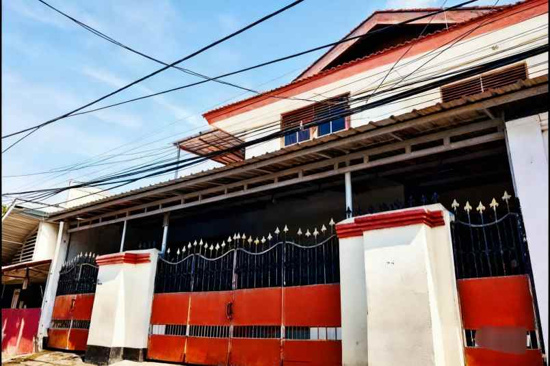 dijual rumah jl setia jatiwaringin