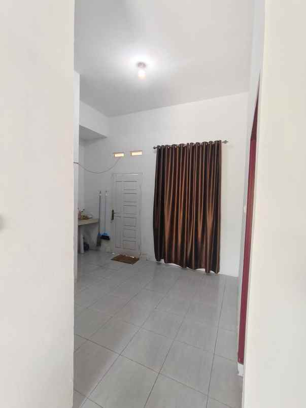 dijual rumah jl sianok