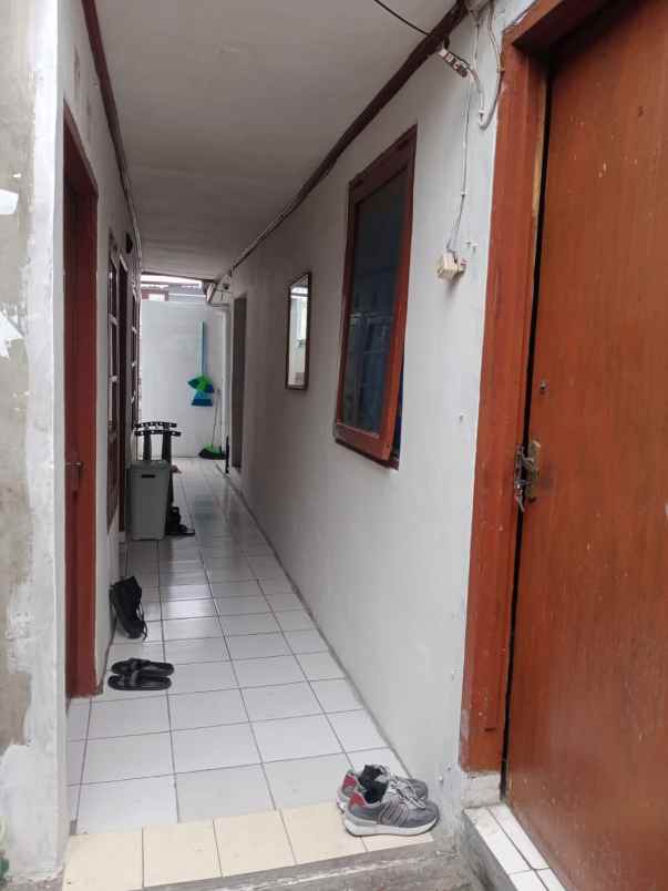 dijual rumah jl swadaya 1