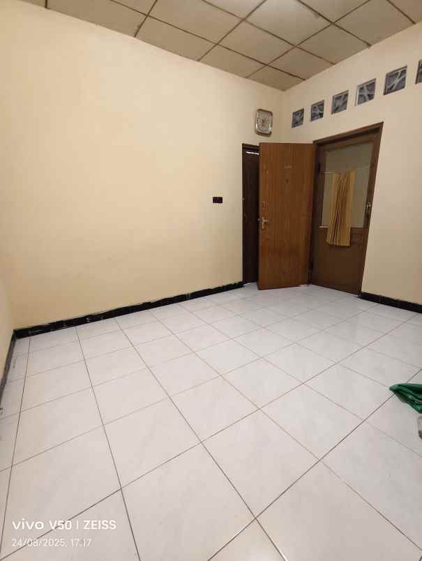 dijual rumah jl tales