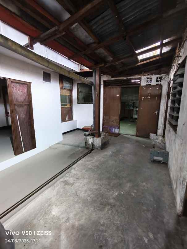 dijual rumah jl tales