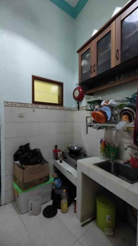 dijual rumah jl tenggilis mejoyo
