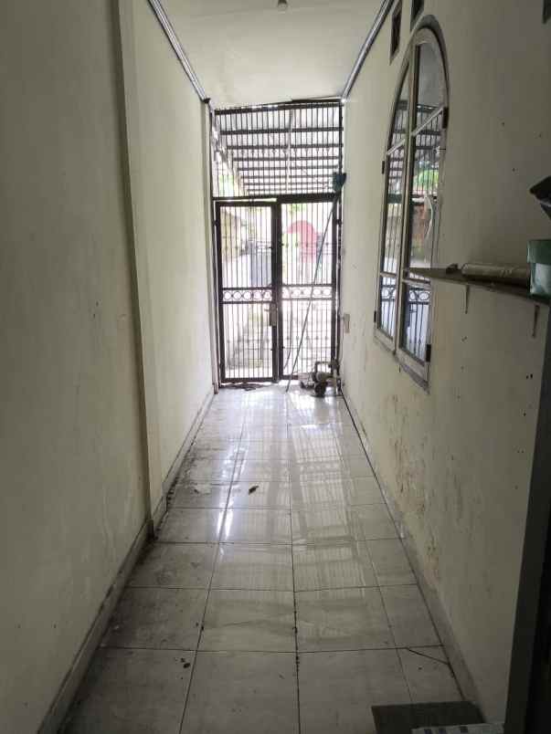 dijual rumah jl tuanku tambusai