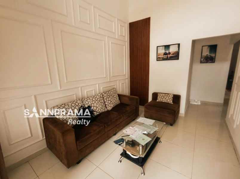 dijual rumah jln raya sawangan depok