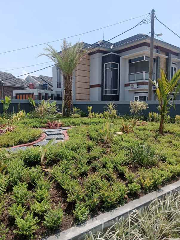 dijual rumah jln rencong