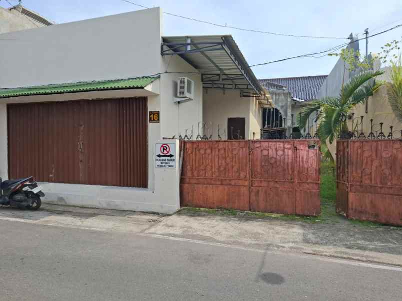 dijual rumah joyosuran pasar kliwon surakarta