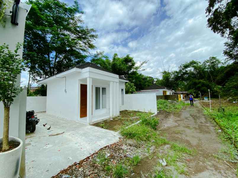 dijual rumah kalasan