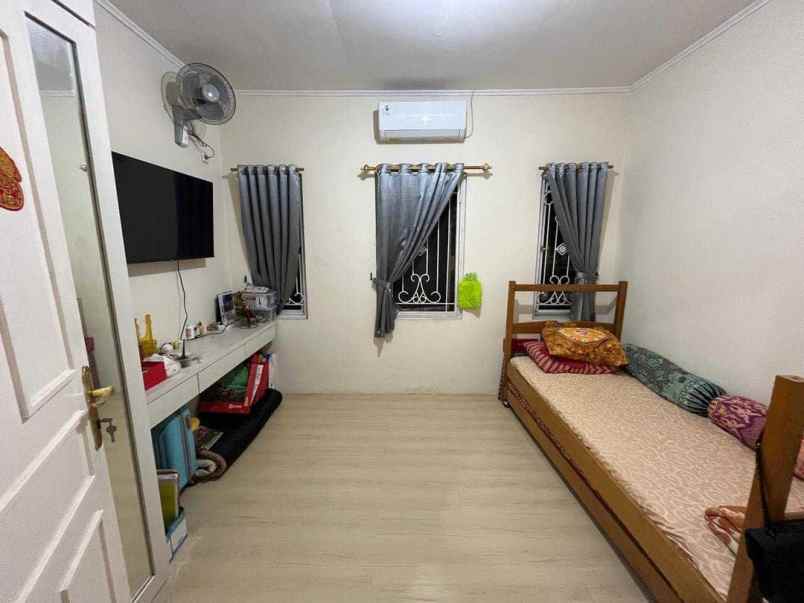 dijual rumah kalideres