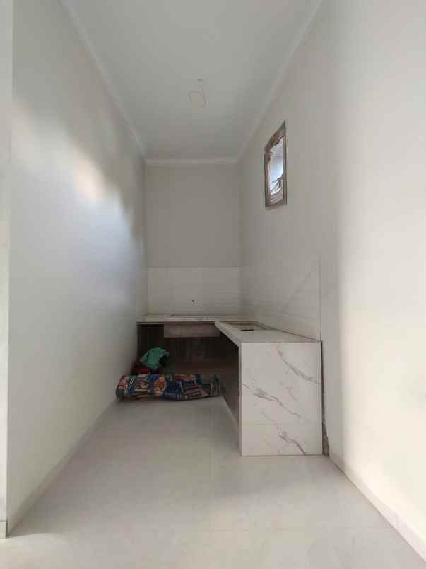 dijual rumah kalisari