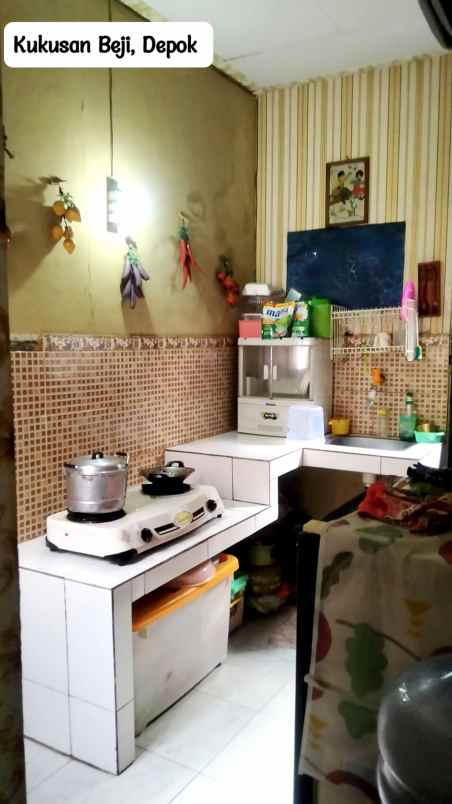 dijual rumah kampung dekat kampus ui depok