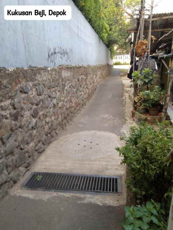 dijual rumah kampung dekat kampus ui depok