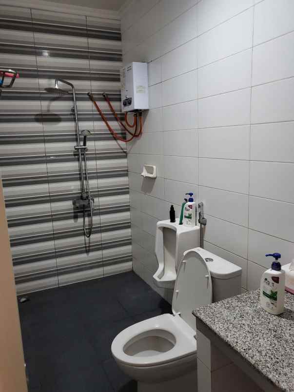 dijual rumah karang asem
