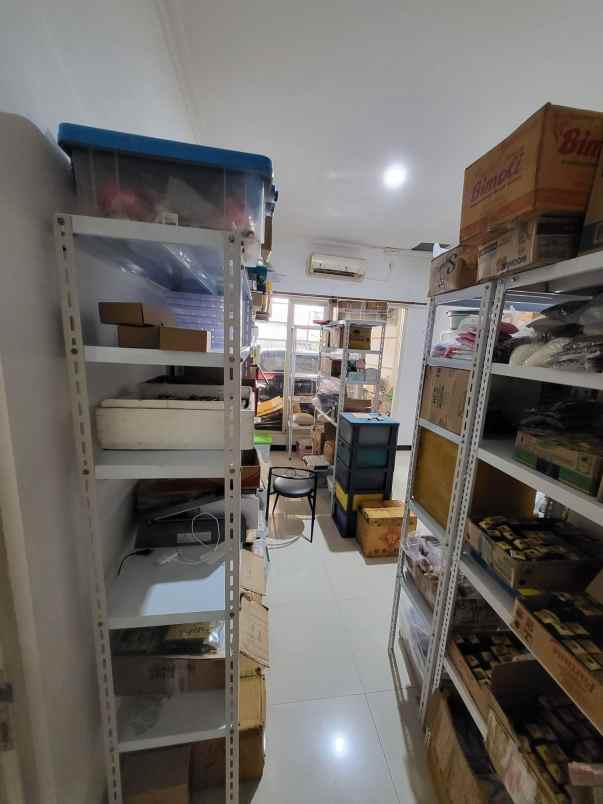 dijual rumah karang asem
