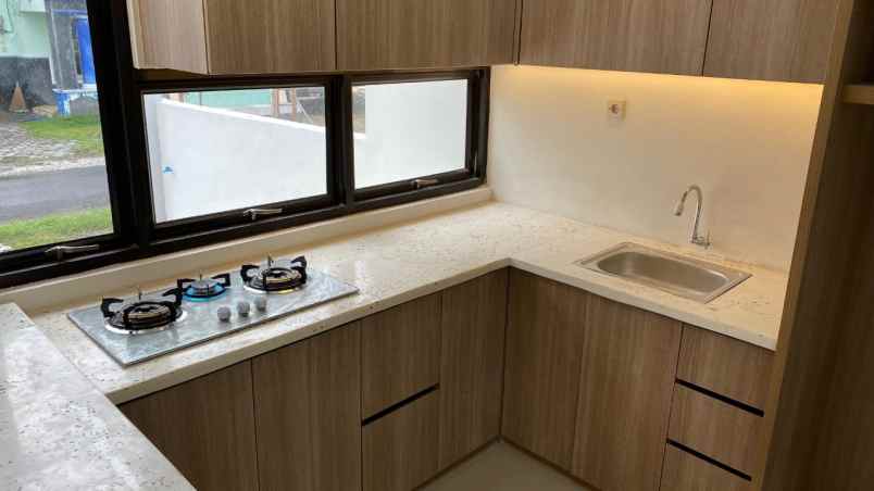 dijual rumah karta virendra jl utama pd