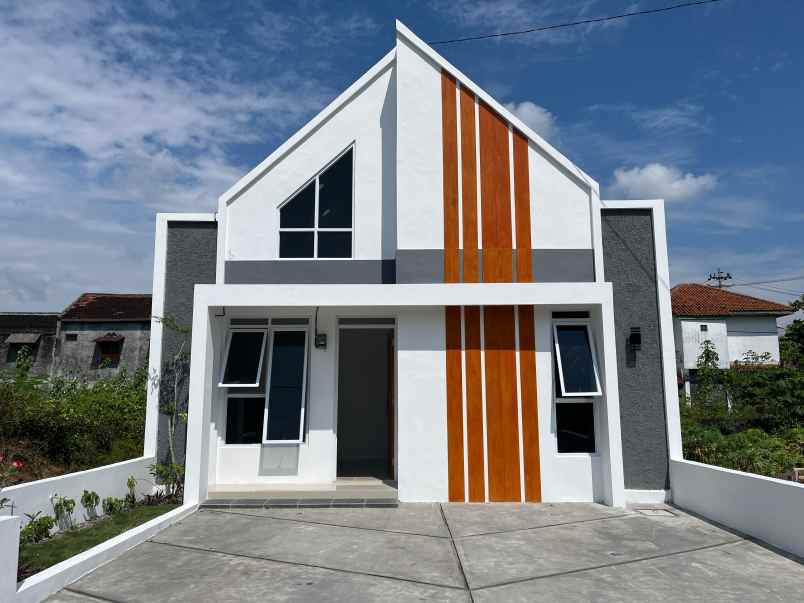 dijual rumah kebondalem kidul prambanan