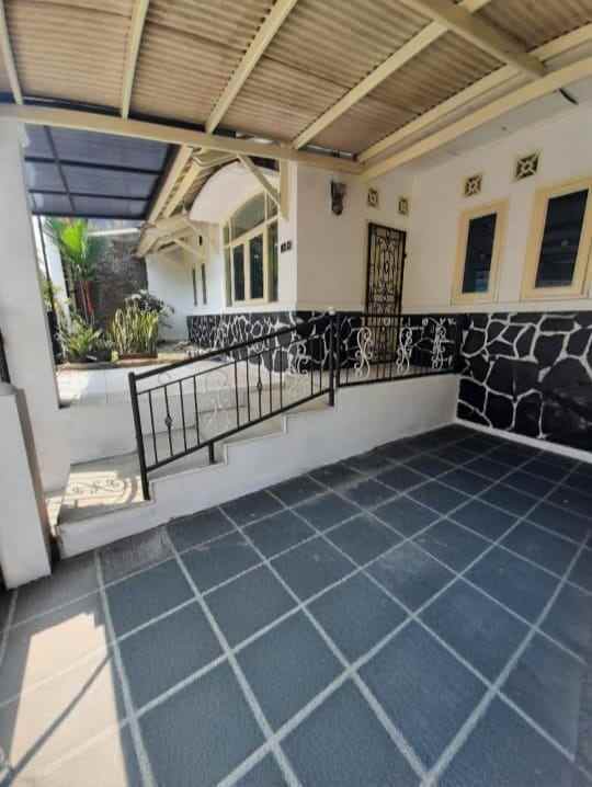 dijual rumah kec cimahi utara