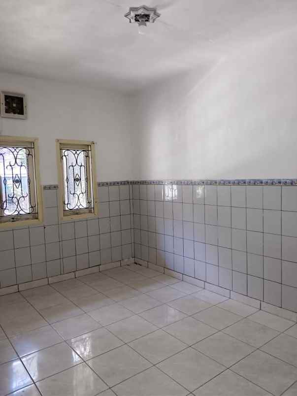 dijual rumah kec cimahi utara