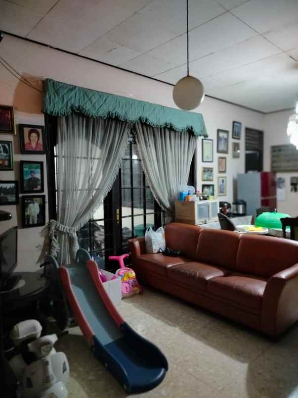 dijual rumah kec coblong