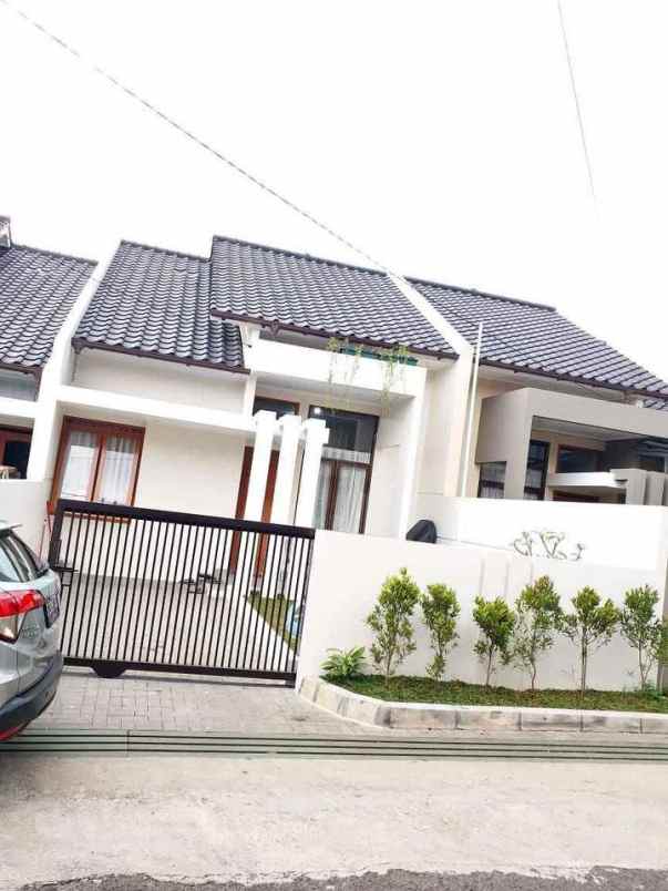 dijual rumah kec sukasari
