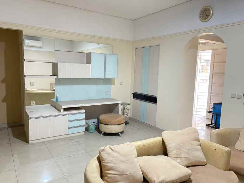 dijual rumah kelapa gading